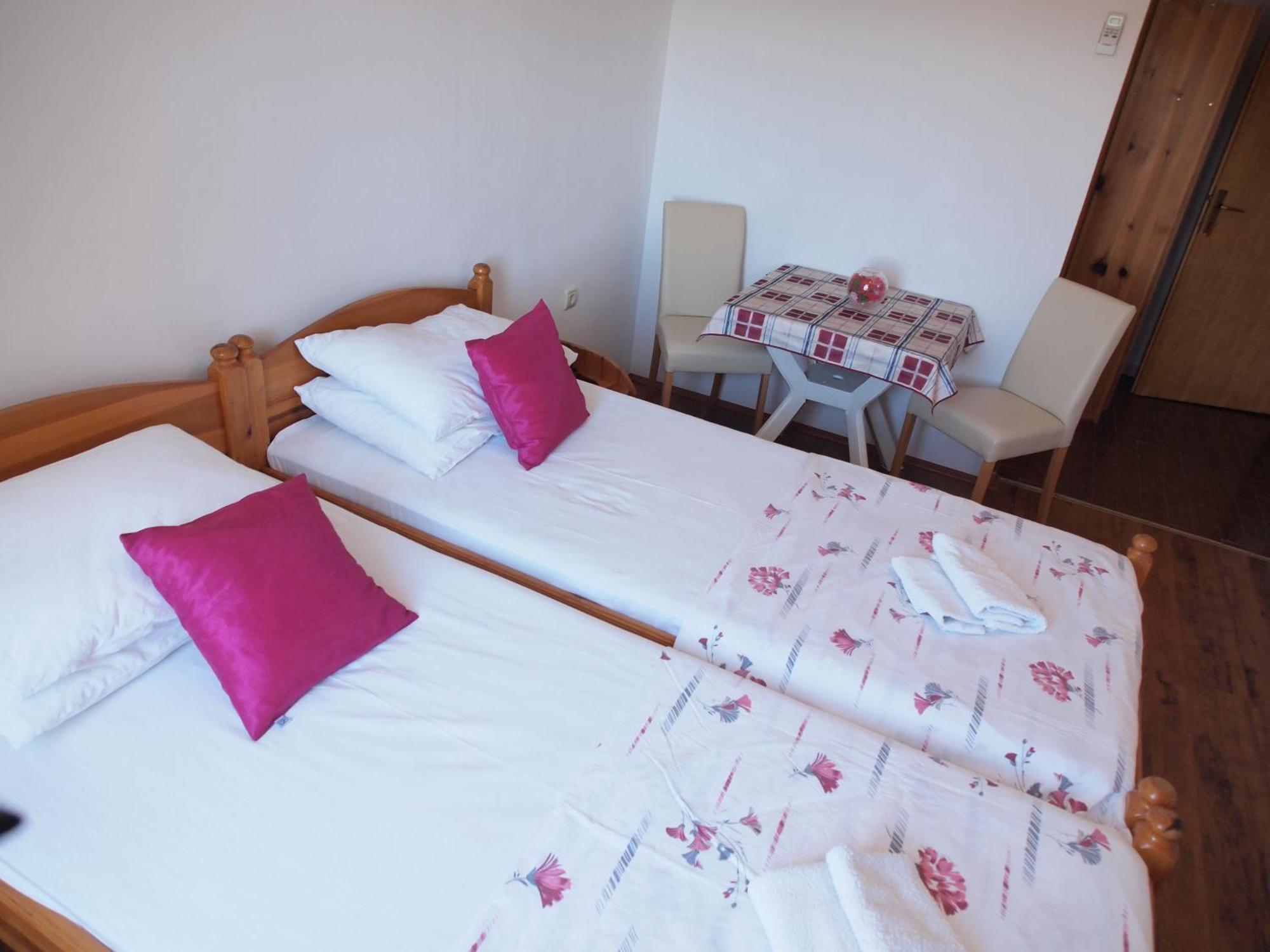 Apartments And Rooms With Parking Space Orebic, Peljesac - 10191 Room photo